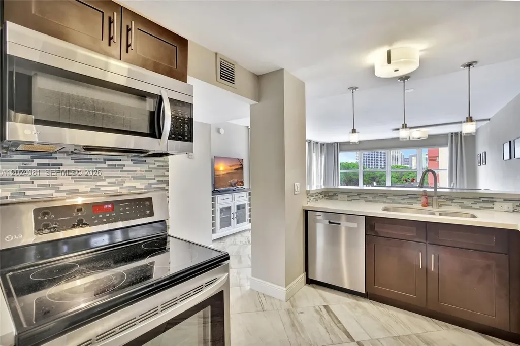 3000 E Sunrise Boulevard Fort Lauderdale FL 33304