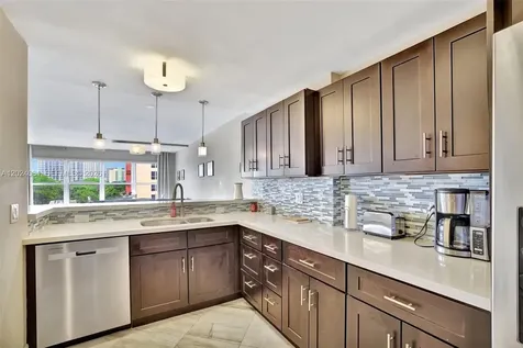 3000 E Sunrise Boulevard Fort Lauderdale FL 33304