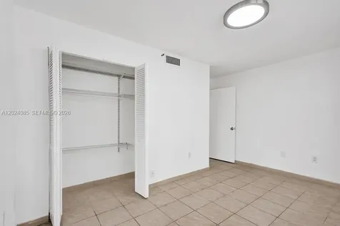 1623 Collins Avenue Miami Beach FL 33139