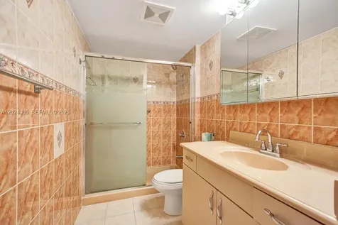 1623 Collins Avenue Miami Beach FL 33139
