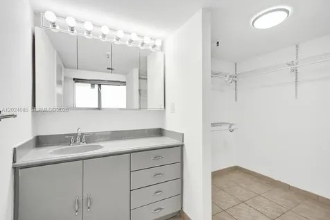 1623 Collins Avenue Miami Beach FL 33139