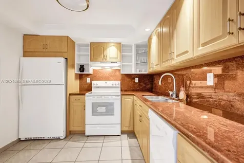 1623 Collins Avenue Miami Beach FL 33139