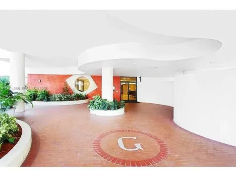 1623 Collins Avenue Miami Beach FL 33139