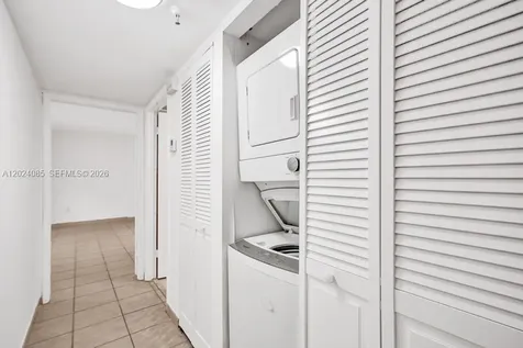 1623 Collins Avenue Miami Beach FL 33139