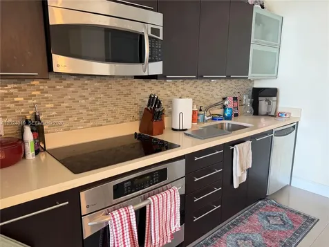 90 SW 3rd Street Miami FL 33130