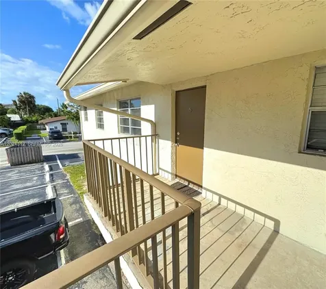 215 NW 25th Street Wilton Manors FL 33311