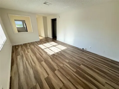 215 NW 25th Street Wilton Manors FL 33311