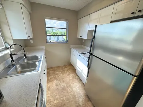 215 NW 25th Street Wilton Manors FL 33311