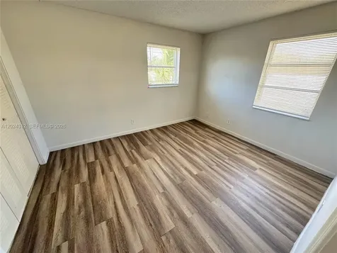 215 NW 25th Street Wilton Manors FL 33311