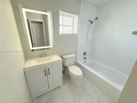 215 NW 25th Street Wilton Manors FL 33311