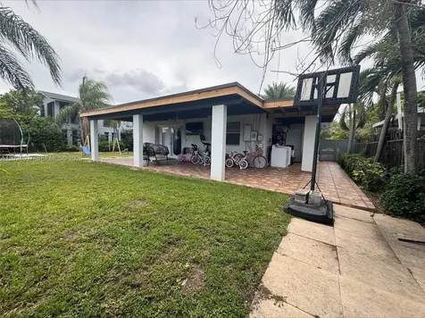 11235 NW 62nd Avenue Hialeah FL 33012