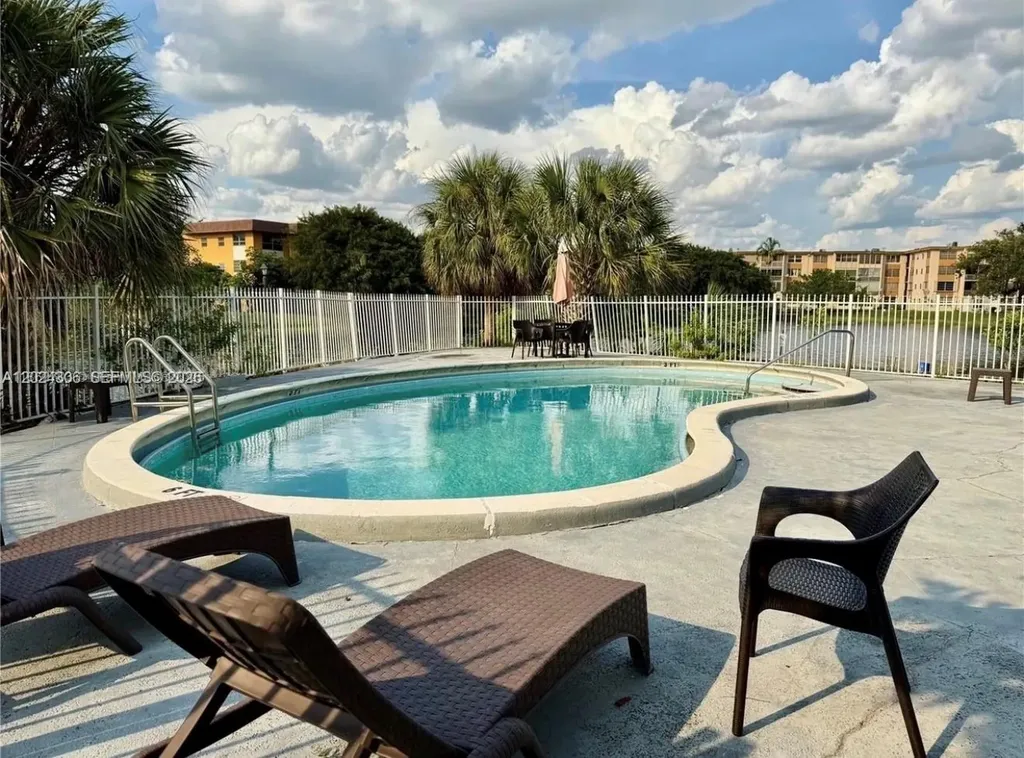 5495 NW 10th Court Plantation FL 33313