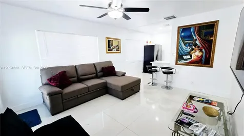139 NW 14th Way Dania Beach FL 33004