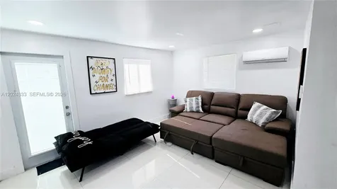 139 NW 14th Way Dania Beach FL 33004