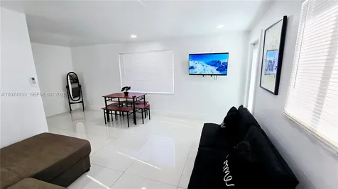 139 NW 14th Way Dania Beach FL 33004