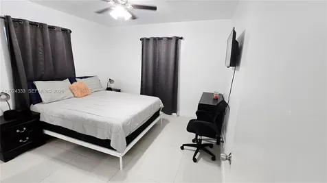 139 NW 14th Way Dania Beach FL 33004