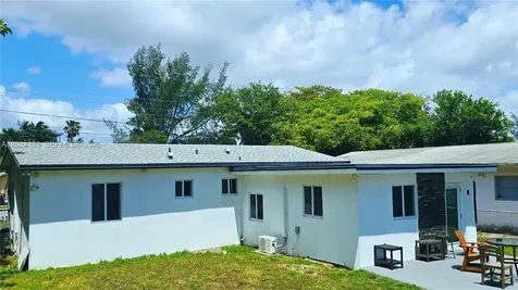139 NW 14th Way Dania Beach FL 33004