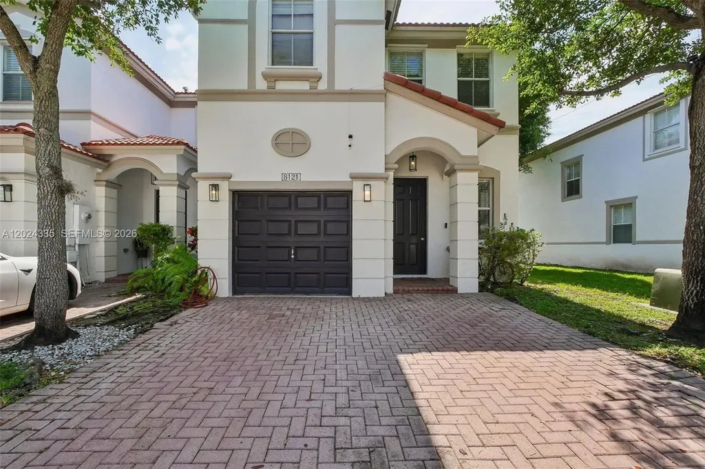 8121 NW 108th Place Doral FL 33178