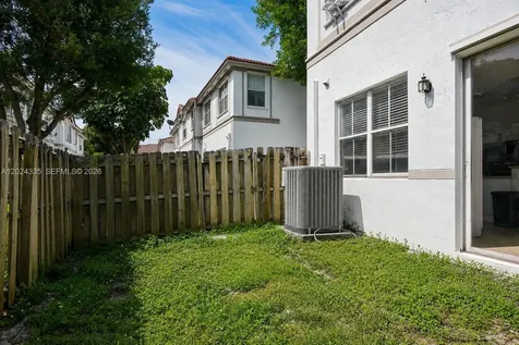 8121 NW 108th Place Doral FL 33178