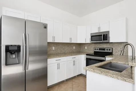 8121 NW 108th Place Doral FL 33178