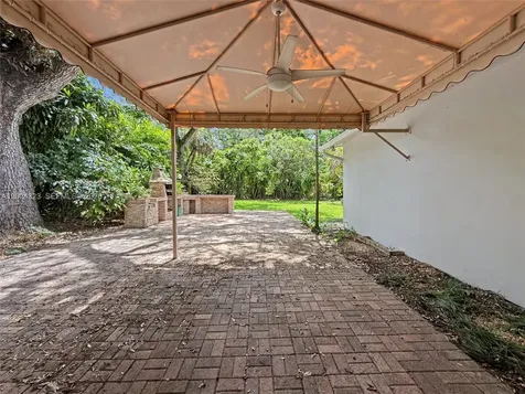 7601 SW 64th Court South Miami FL 33143