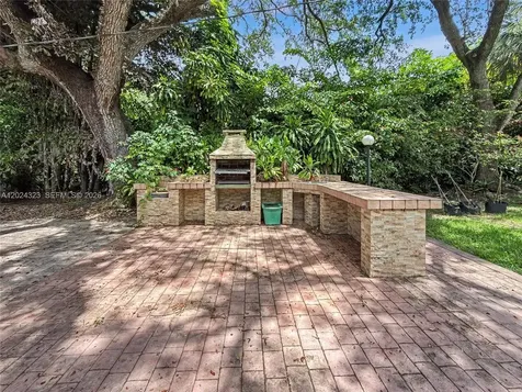 7601 SW 64th Court South Miami FL 33143