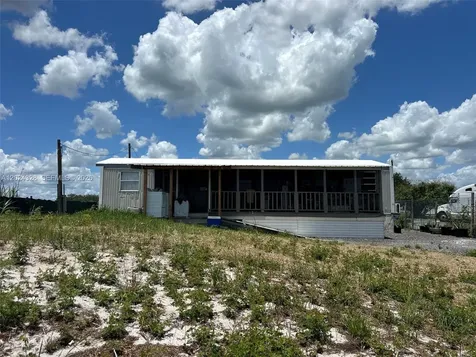 625 N Quebrada Clewiston FL 33440