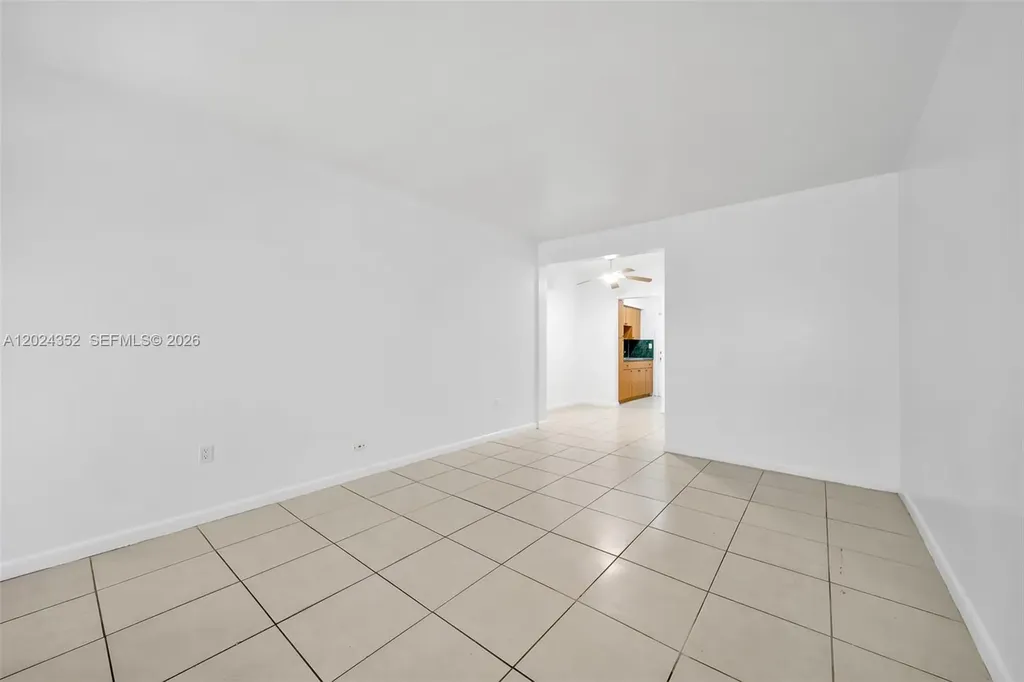 934 Meridian Miami Beach FL 33139