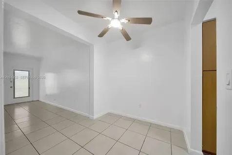 934 Meridian Miami Beach FL 33139