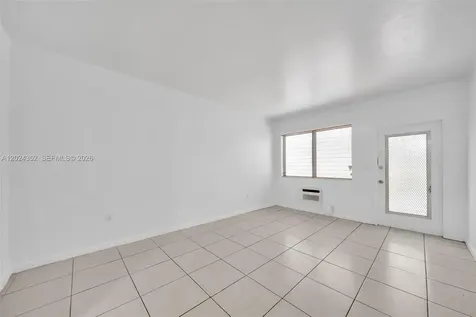 934 Meridian Miami Beach FL 33139