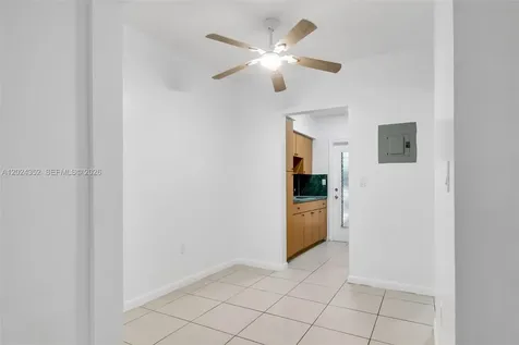 934 Meridian Miami Beach FL 33139