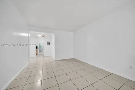934 Meridian Avenue Miami Beach FL 33139