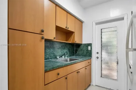 934 Meridian Miami Beach FL 33139