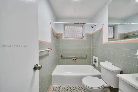 934 Meridian Miami Beach FL 33139