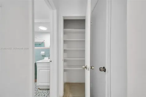 934 Meridian Miami Beach FL 33139