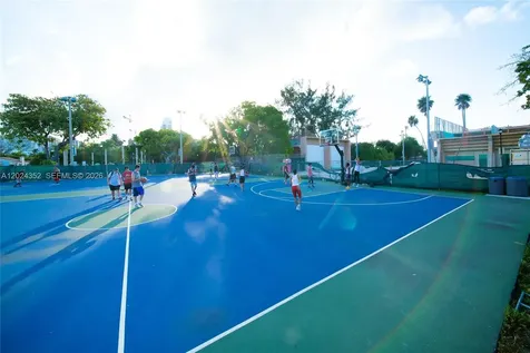 934 Meridian Miami Beach FL 33139