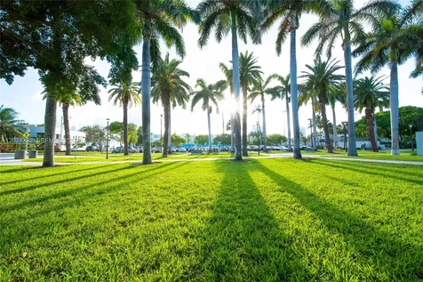 934 Meridian Miami Beach FL 33139