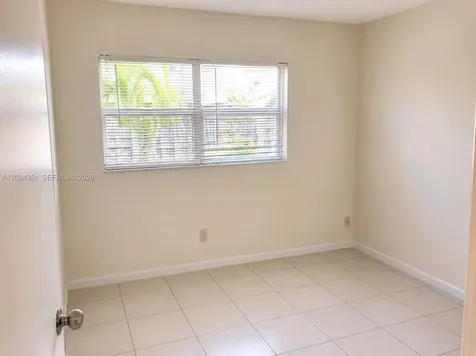 274 SW 9th Street Dania Beach FL 33004