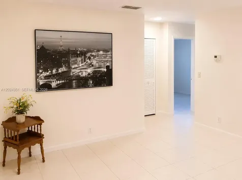 274 SW 9th Street Dania Beach FL 33004