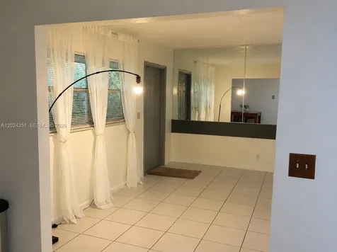 274 SW 9th Street Dania Beach FL 33004