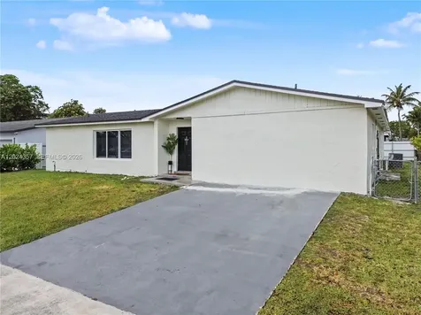 16912 SW 107th Place Miami FL 33157