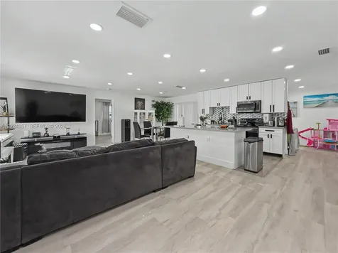 16912 SW 107th Place Miami FL 33157