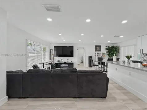 16912 SW 107th Place Miami FL 33157
