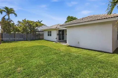 16068 SW 101st Terrace Miami FL 33196
