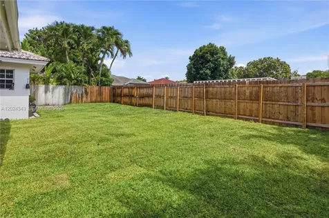 16068 SW 101st Terrace Miami FL 33196