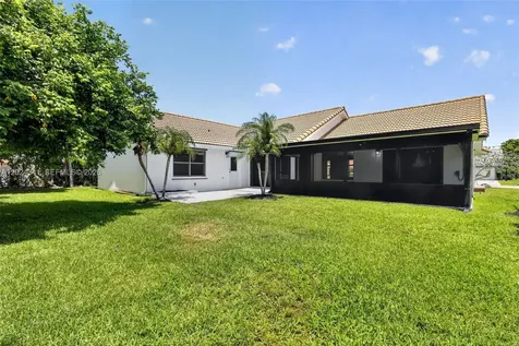 9654 Sun Pointe Drive Boynton Beach FL 33437