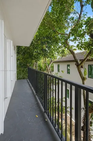 6815 Edgewater Drive Coral Gables FL 33133