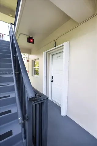 6815 Edgewater Drive Coral Gables FL 33133