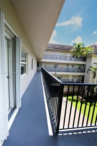 6815 Edgewater Drive Coral Gables FL 33133