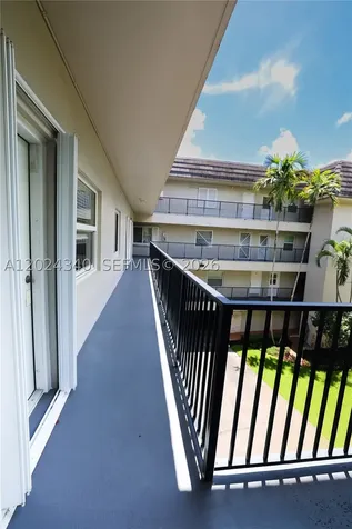 6815 Edgewater Drive Coral Gables FL 33133